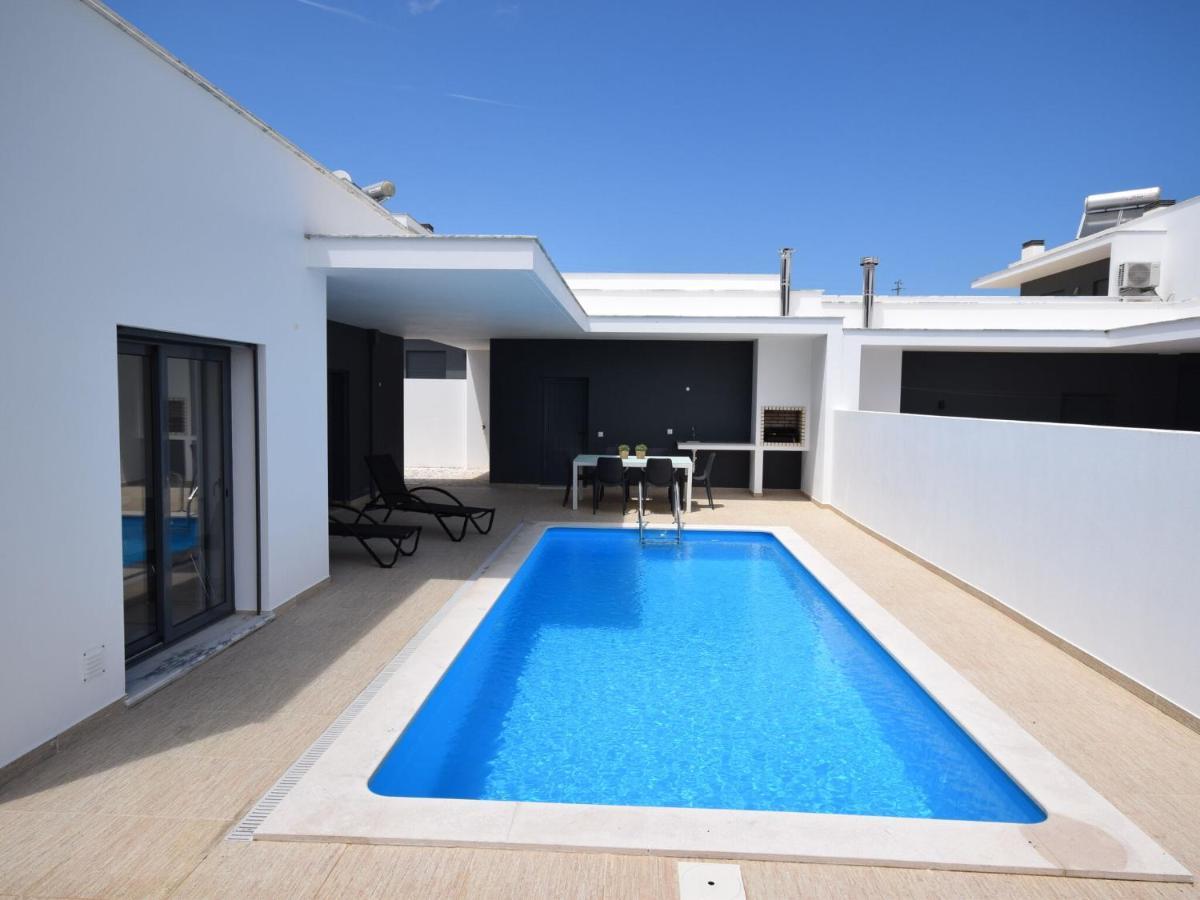 Modern Villa With Private Pool Near The Beautiful Beach Of Foz De Arelho Nadadouro Esterno foto