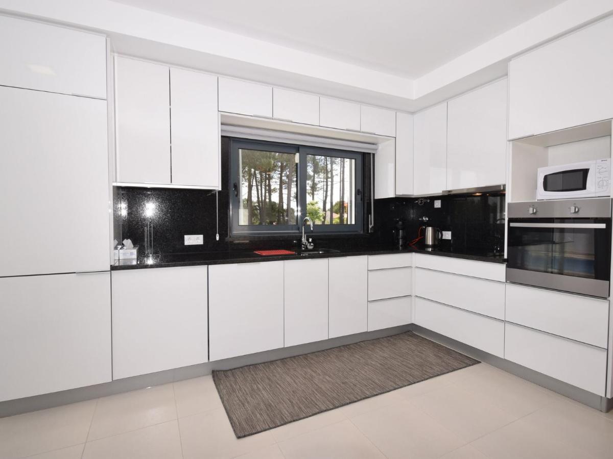 Modern Villa With Private Pool Near The Beautiful Beach Of Foz De Arelho Nadadouro Esterno foto